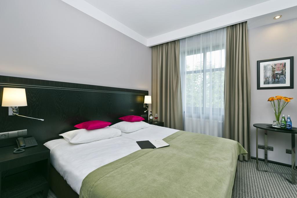 Hotel Fado Spa & Restaurant Świdnica Exteriér fotografie