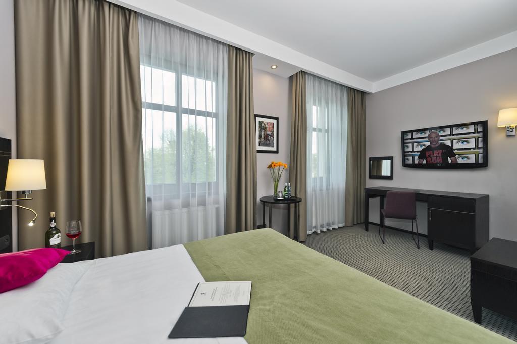 Hotel Fado Spa & Restaurant Świdnica Exteriér fotografie